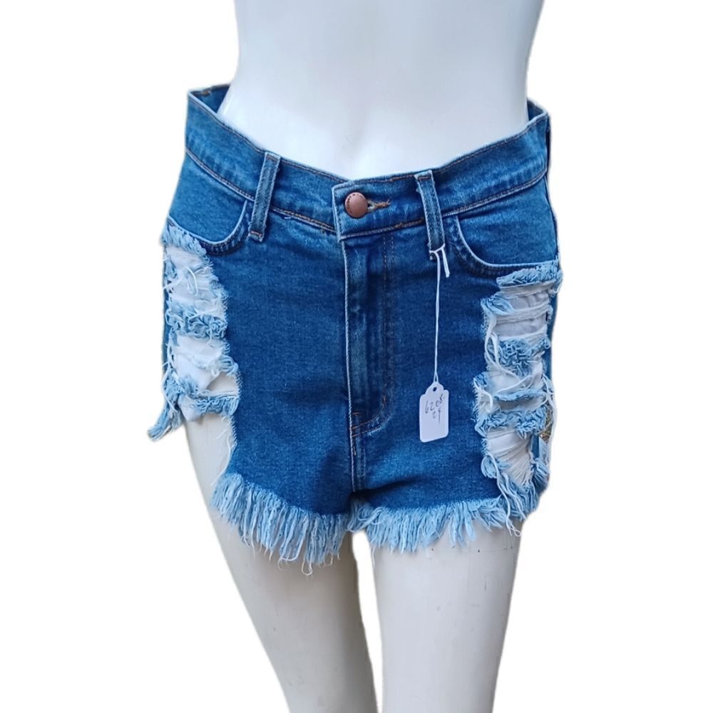 620848....GIA monae Jean Shorts Size M, W27" 11"Inseam 2"Rise